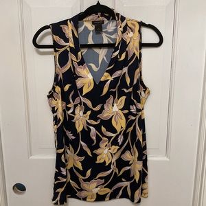 Ann Taylor beautiful navy floral top